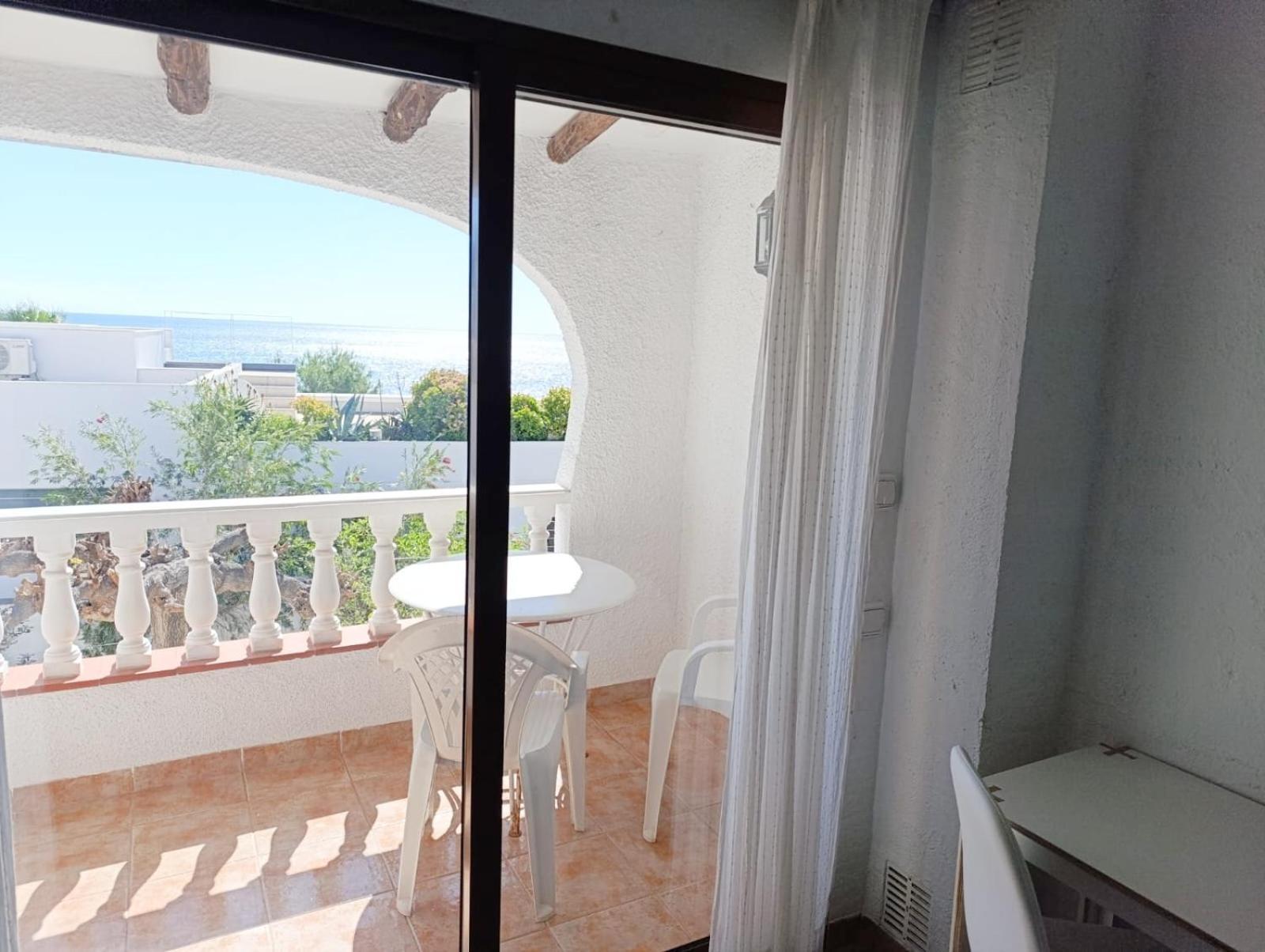 A H Rentals Villa Carolina Винарос Экстерьер фото